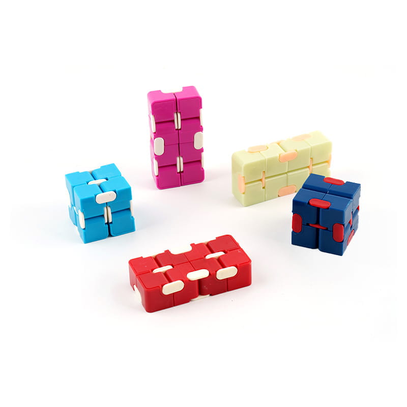 Plastik Infinity Rubik's Cube